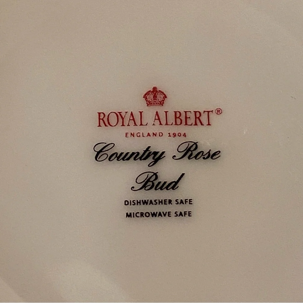 Royal Albert Country Rose Buds All Purpose Bowl 6” x 2.25” England Discontinued